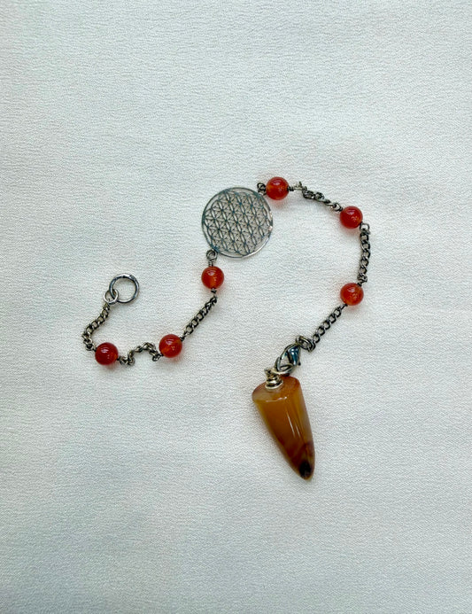 Péndulo de Flor de la Vida de Cornalina