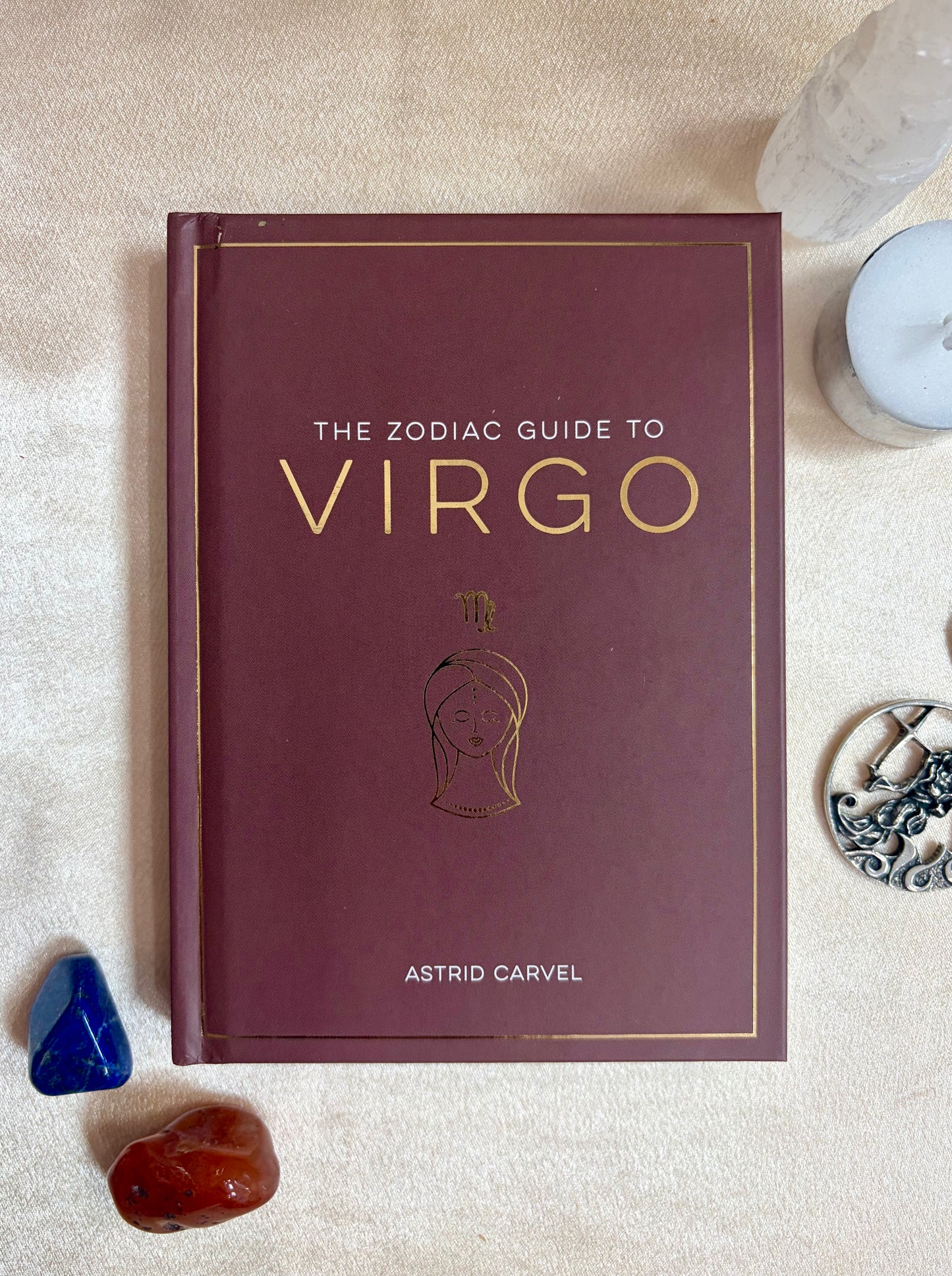 La guía del zodíaco de Virgo, de Astrid Carvel
