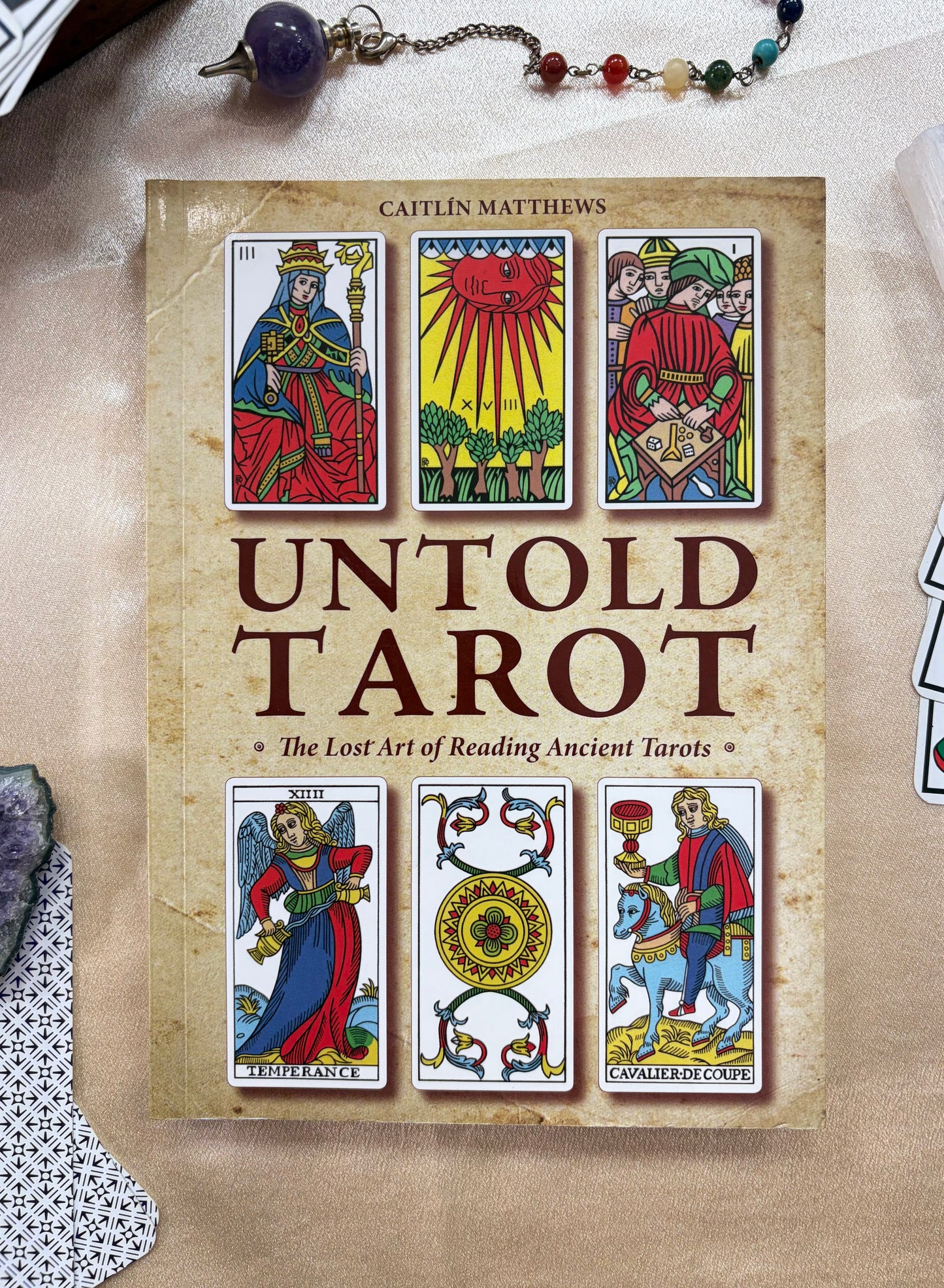 Tarot Inédito: El arte perdido de leer tarots antiguos por Caitlin Matthews