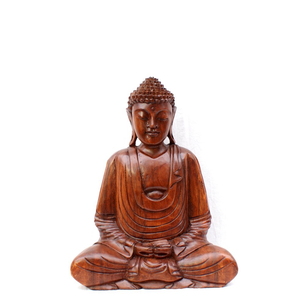 Buda meditando tallado a mano